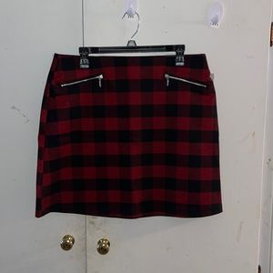 NWT - buffalo plaid skirt
